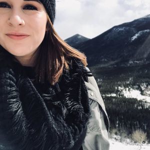 Meet your Posher, Alexis